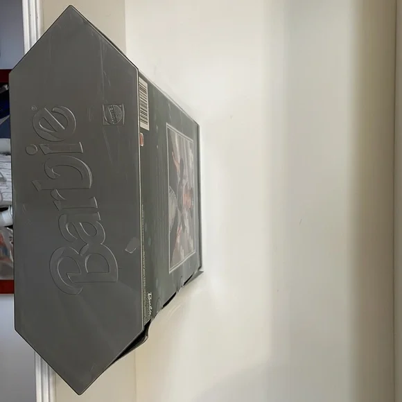 Millennium Princess Teresa Friend of Barbie NIB 2000 Millennium Keepsake Inside - Picture 8 of 13